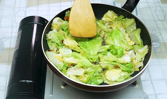 手撕包菜的做法