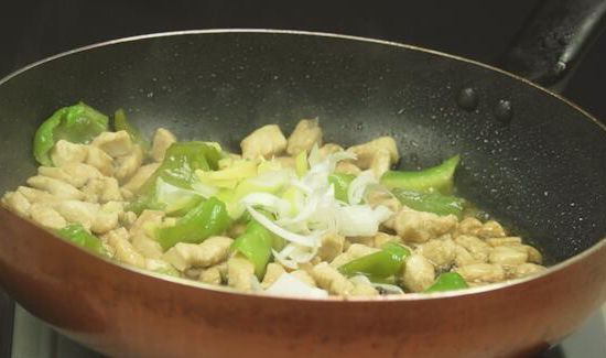 辣子鸡丁的家常做法
