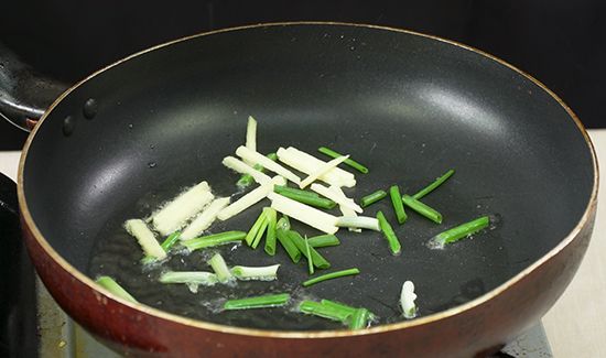 菠菜鸡蛋汤的做法