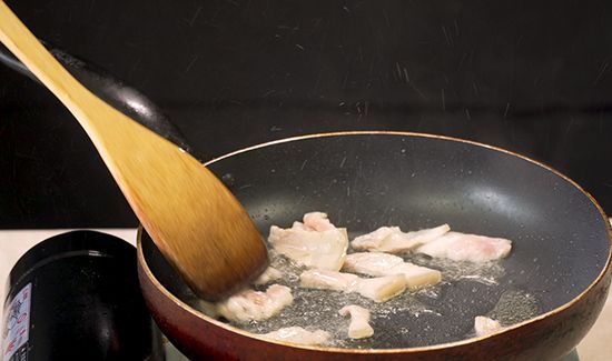 腐竹炒肉的做法