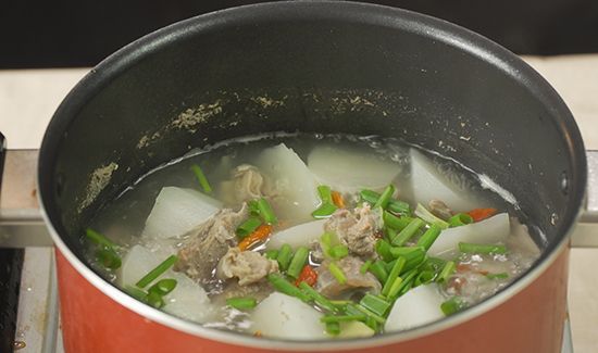 羊肉炖萝卜的做法