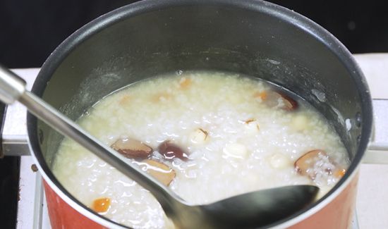 莲子粥的做法