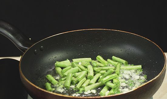 豆角焖面的做法