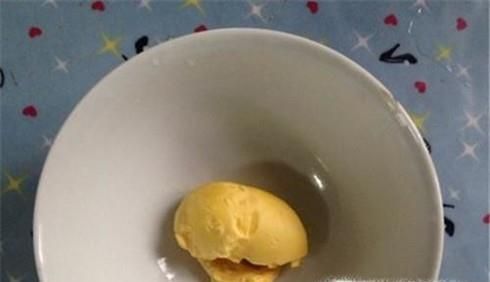 怎样制作婴儿辅食:蛋黄泥的做法