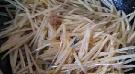 土豆怎么做简单又好吃?