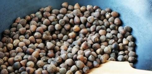 生榛子怎么炒熟并开口的