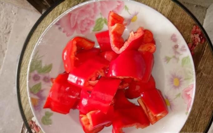 肉末甜椒炒花菜的做法