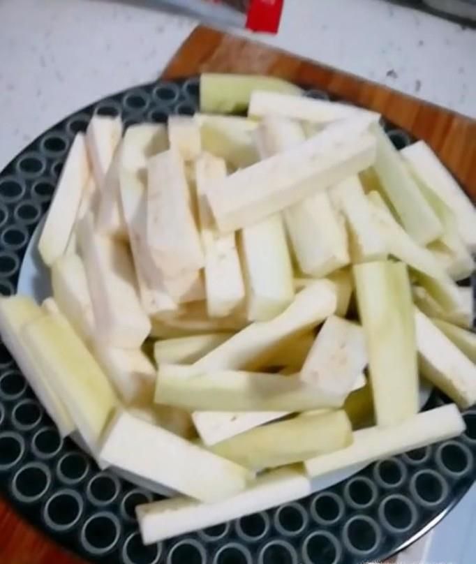 鱼香茄子煲怎么做?