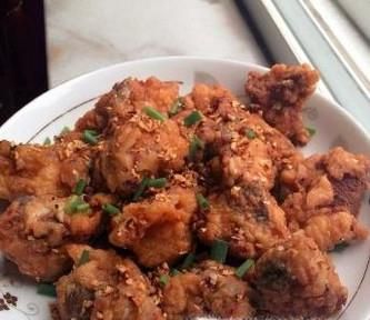 椒盐排骨的家庭做法