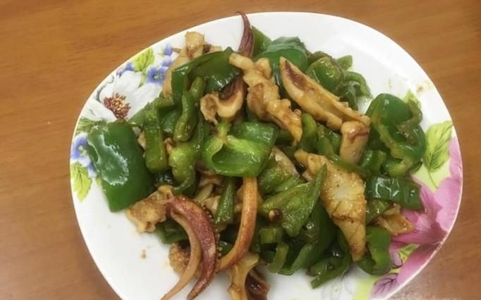 教你做美味的鱿鱼炒青椒