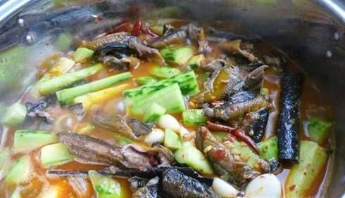 怎样制作美味的鳝鱼火锅？