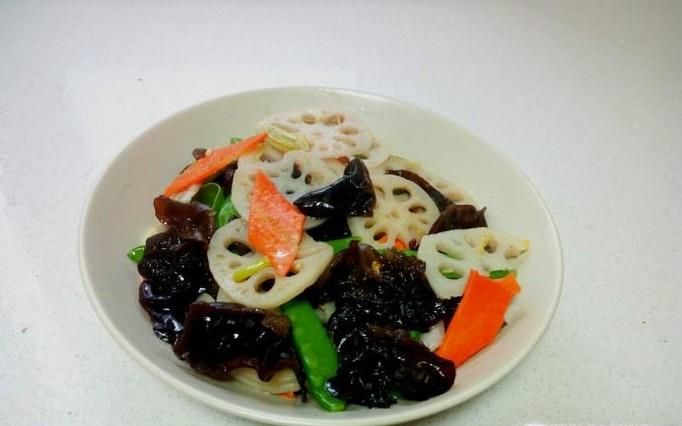 素炒藕片木耳荷兰豆的做法