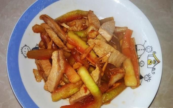 西瓜皮爆炒肉丝的做法