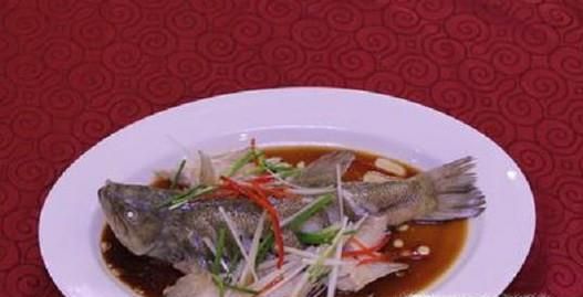 清蒸鲈鱼的正宗做法，怎么做清蒸鲈鱼？