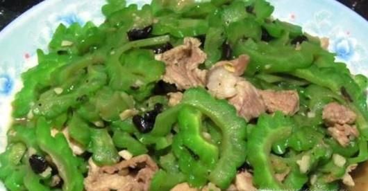 好吃的苦瓜炒肉的家常做法