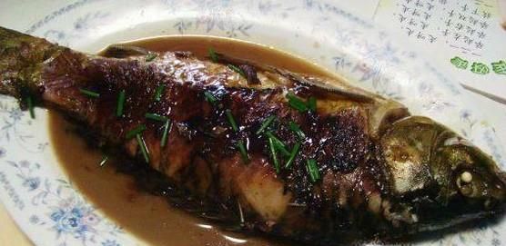 鲫鱼怎么做好吃——红烧鲫鱼