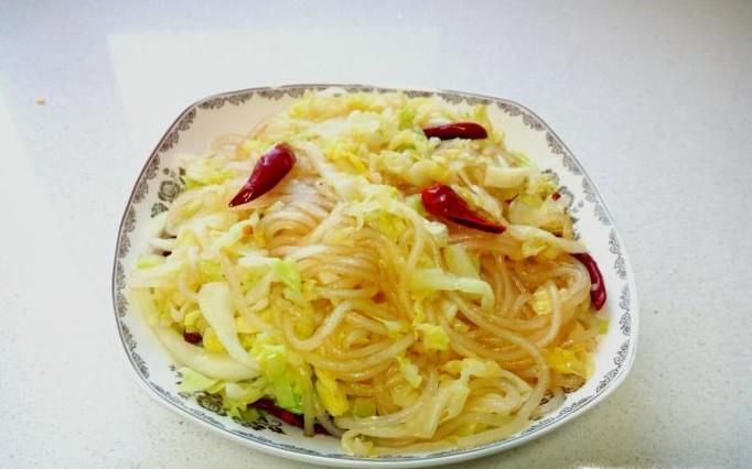 甘蓝炒粉的家常做法