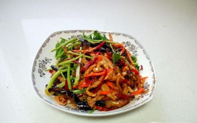 家常鱼香茄条的做法