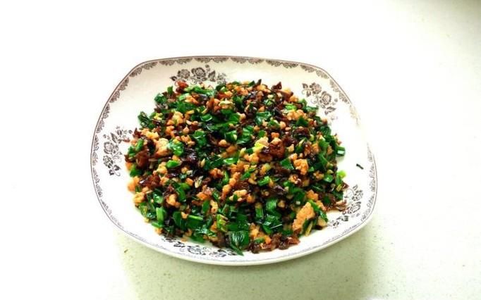 木耳韭菜炒肉末的家常做法