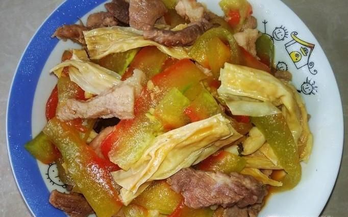 美味好吃的腐竹肉丝炒西瓜皮的做法