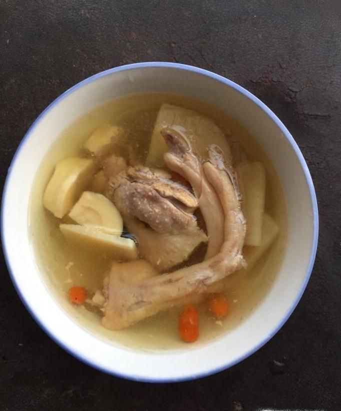 家常版本的酸笋鸭汤怎么做