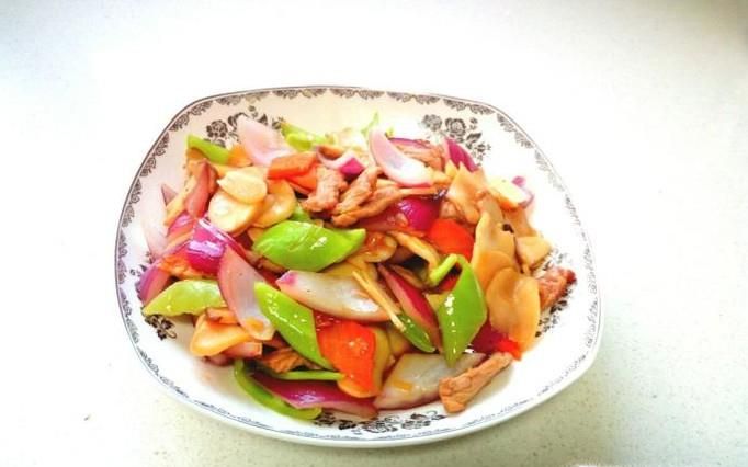 杏鲍菇圆葱炒肉的家常做法