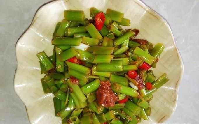 酸辣梅子通菜梗的做法