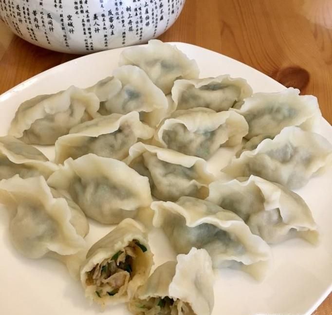 海蛎子萝卜丝猪肉水饺的家常做法