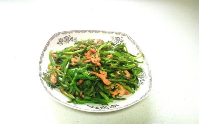 气豆青椒炒肉丝的家常做法