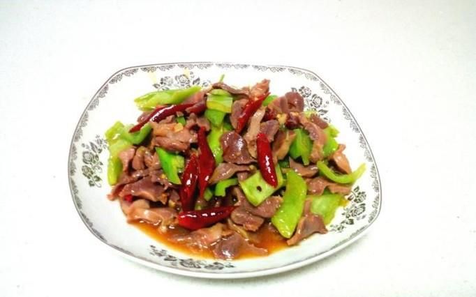 双椒炒鸡胗的家常做法