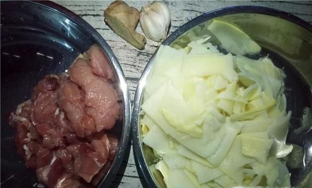 竹笋炒肉的做法