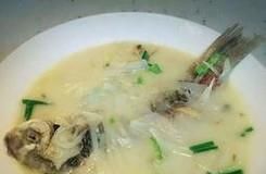 清炖鲫鱼汤的做法