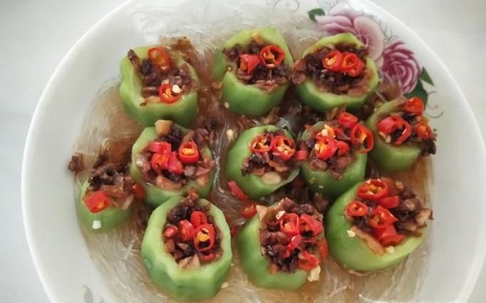 蒜蓉粉丝蒸丝瓜的家常做法