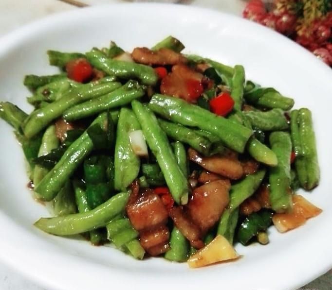 长豆角炒五花肉的家常做法