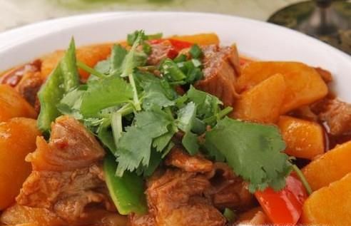 怎么做好吃的土豆烧肉？