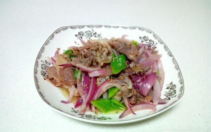 圆葱炒羊肉卷的做法