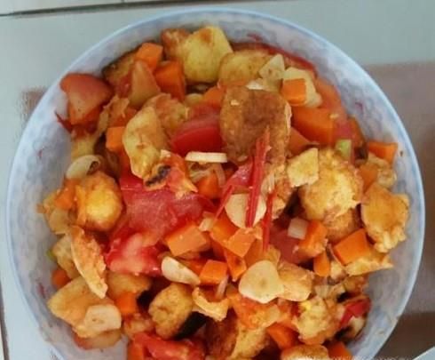 西红柿鸡蛋炒馒头的做法