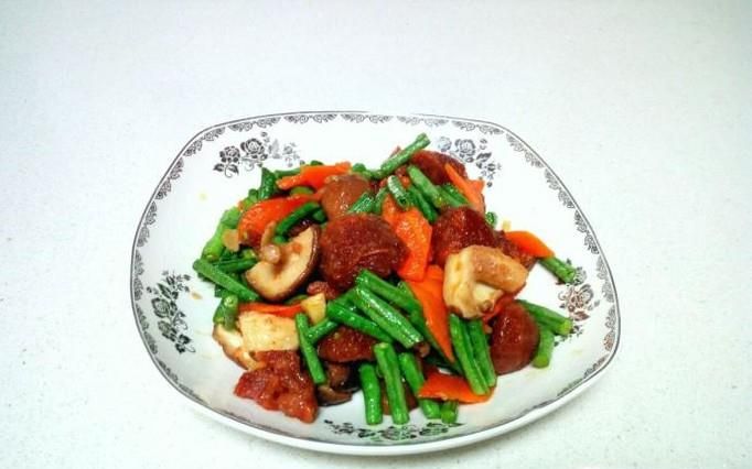 豇豆香菇烩丸子的做法