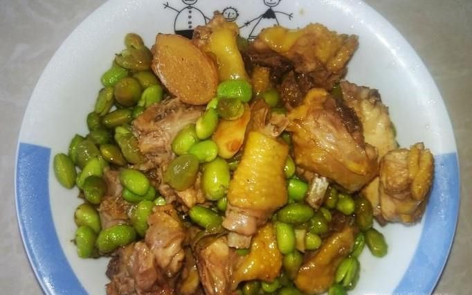 毛豆焖土鸡的做法