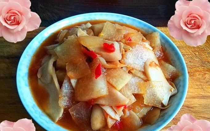 怎么做鲜美的鸡腿菇炒冬瓜