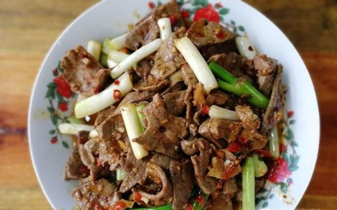 大葱爆炒猪肝的家常做法