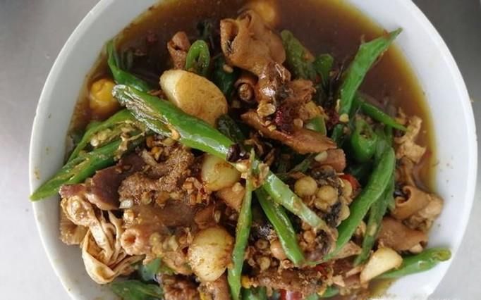 辣椒炒鸡杂的家常做法