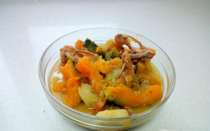 鸡叉炖南瓜土豆的家常做法