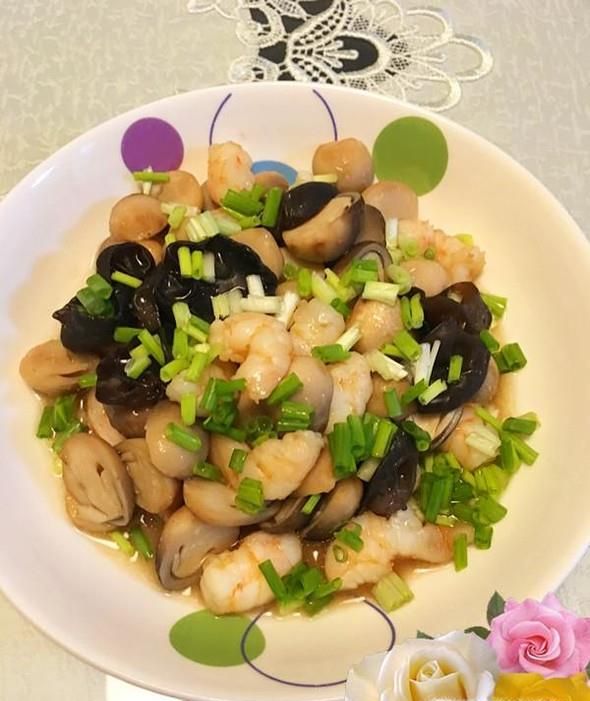 草菇炒虾仁的家常做法