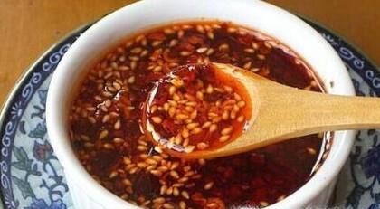 正宗辣椒油 辣椒油这么做好吃