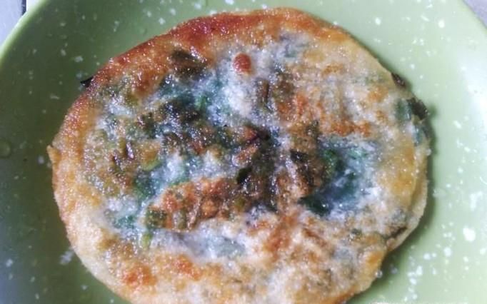 香炸韭菜饺子皮的做法