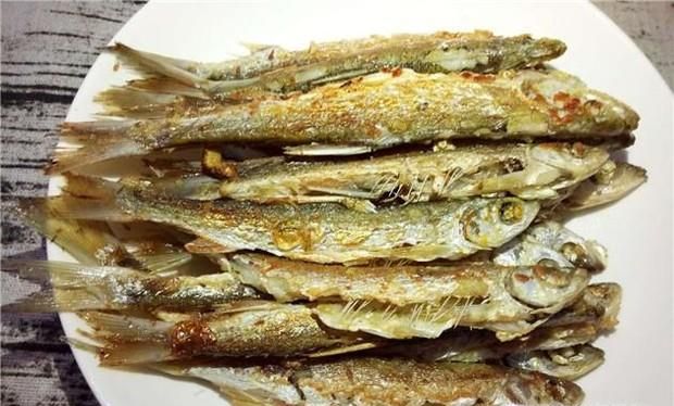 香煎小镰刀鱼的做法