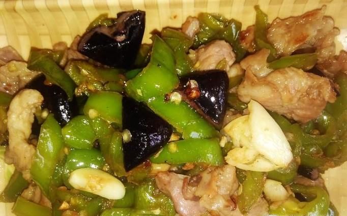 榄角辣椒炒猪肉的做法
