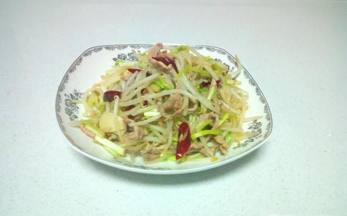 绿豆芽韭黄炒肉丝的家常做法