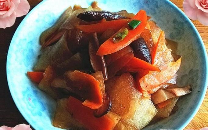 怎么做红萝卜炒蘑菇冬瓜好吃？